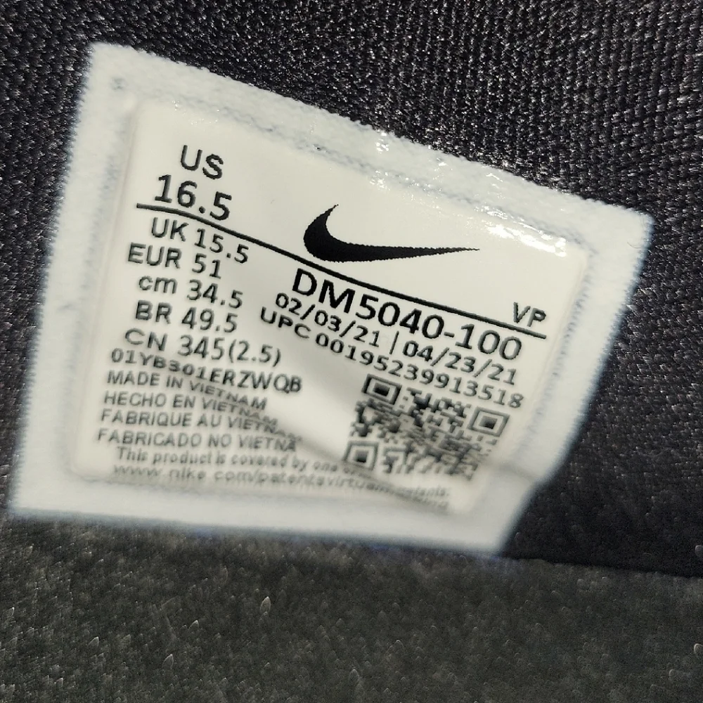Nike KD 14 TB- DM5040-100 White and Black High-Top Sneakers, SIZE 16.5, Like New - Picture 4 of 4